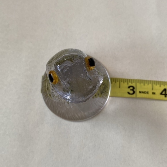Summit Glass Frog Figurine - Picture 8 of 8